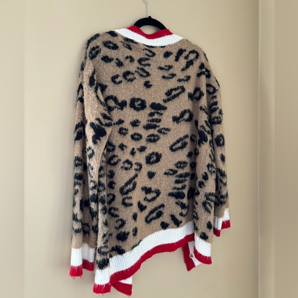 Cute cheetah print cardigan - Picture 3 of 3